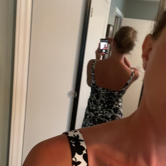 Sundress - Picture 2 of 4